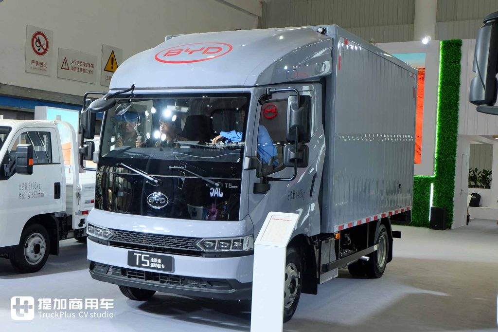 2025 CCVS | T4 Pure Electric Coupe Truck & C11 Pure Electric Tourist Bus Debut! A Look at BYD Commercial Vehicles’ Exhibits