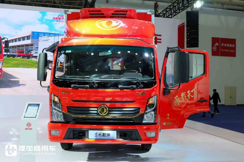 2025 CCVS | "Qiankun" High-End Brand Debuts! Powerful Pure Electric Product Matrix – A Look at Dongfeng Light Vehicles’ Exhibits
