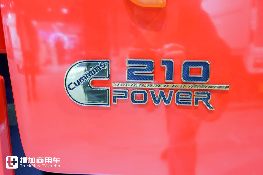 2025 CCVS | "Qiankun" High-End Brand Debuts! Powerful Pure Electric Product Matrix – A Look at Dongfeng Light Vehicles’ Exhibits