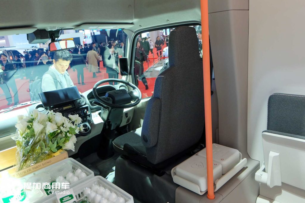 2025 Japan Mobility Show | Dakar Rally Truck & New-Generation Luxury Bus Debut, On-Site Photos of HINO’s Exhibits