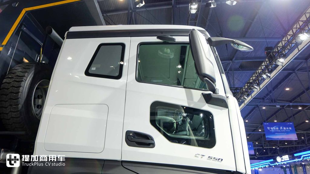 550 HP! Tripod-Inspired Design + Comfortable Interior: What Are the Strengths of FAW TRUCKS’ Export-Model CORTRON CT 550 Dump Truck?