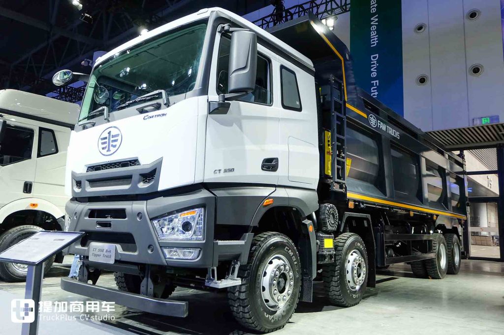 550 HP! Tripod-Inspired Design + Comfortable Interior: What Are the Strengths of FAW TRUCKS’ Export-Model CORTRON CT 550 Dump Truck?
