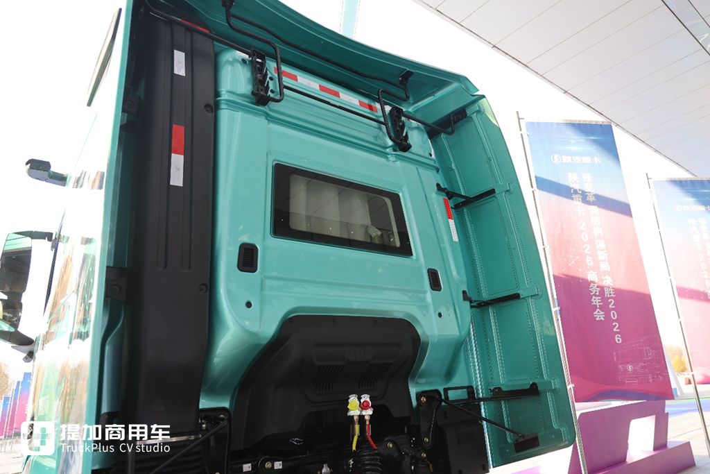 Elevating Premiumness to New Heights: Shacman’s All-New X6000 Arrives – A Live Review of the Super Flagship Tractor Reveals All Upgrades and Improvements!