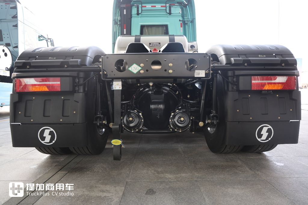 Elevating Premiumness to New Heights: Shacman’s All-New X6000 Arrives – A Live Review of the Super Flagship Tractor Reveals All Upgrades and Improvements!