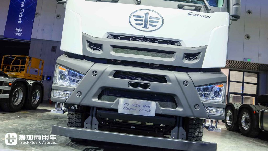 550 HP! Tripod-Inspired Design + Comfortable Interior: What Are the Strengths of FAW TRUCKS’ Export-Model CORTRON CT 550 Dump Truck?