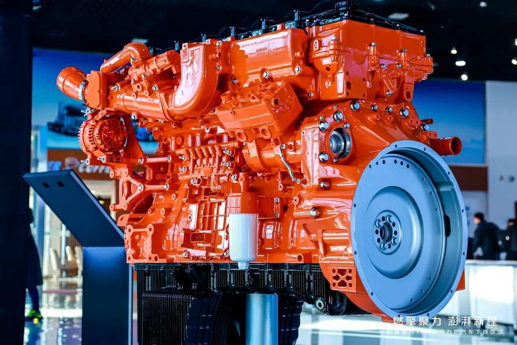 720HP + 3600N·m Torque! Auman Galaxus 16N High-Horsepower Natural Gas Heavy Truck Rolls Off the Line to Reshape the New Pattern of Logistics Transportation