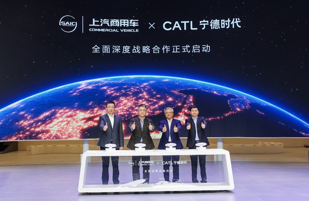 SAIC Commercial Vehicles Sells 26,193 Units in November, Achieving "Seven Consecutive Growths"; Domestic New Energy Sales Account for Nearly Half, Leading Industry Transformation