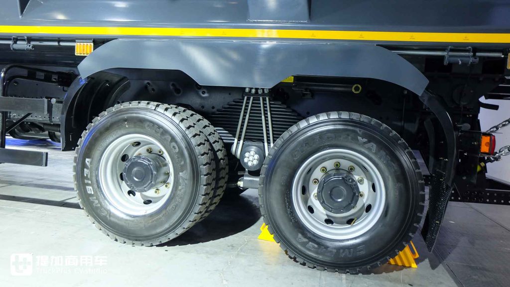 550 HP! Tripod-Inspired Design + Comfortable Interior: What Are the Strengths of FAW TRUCKS’ Export-Model CORTRON CT 550 Dump Truck?