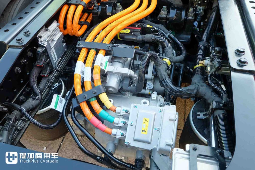 NEV Heavy Trucks at the Cusp of Large-Scale Adoption – Farizon Xinghan H 4×2 Tractor Boasts Over 2,000km Range