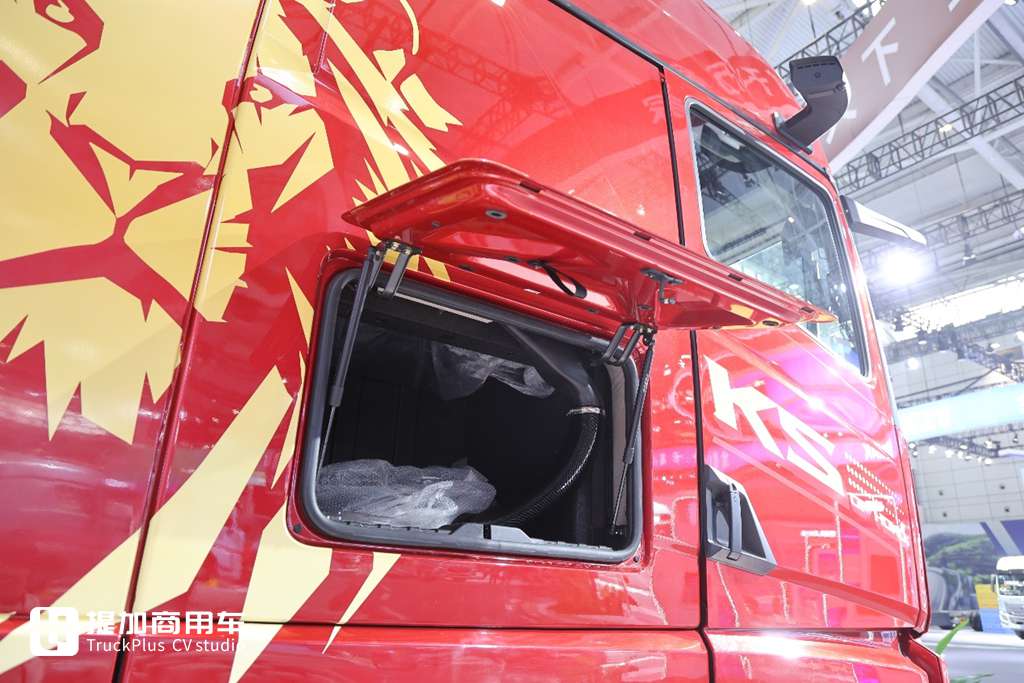 A New Flagship of China’s High-End Heavy Trucks: Sinotruk Howo KS Is Here – Live Review Uncovers Its Strengths