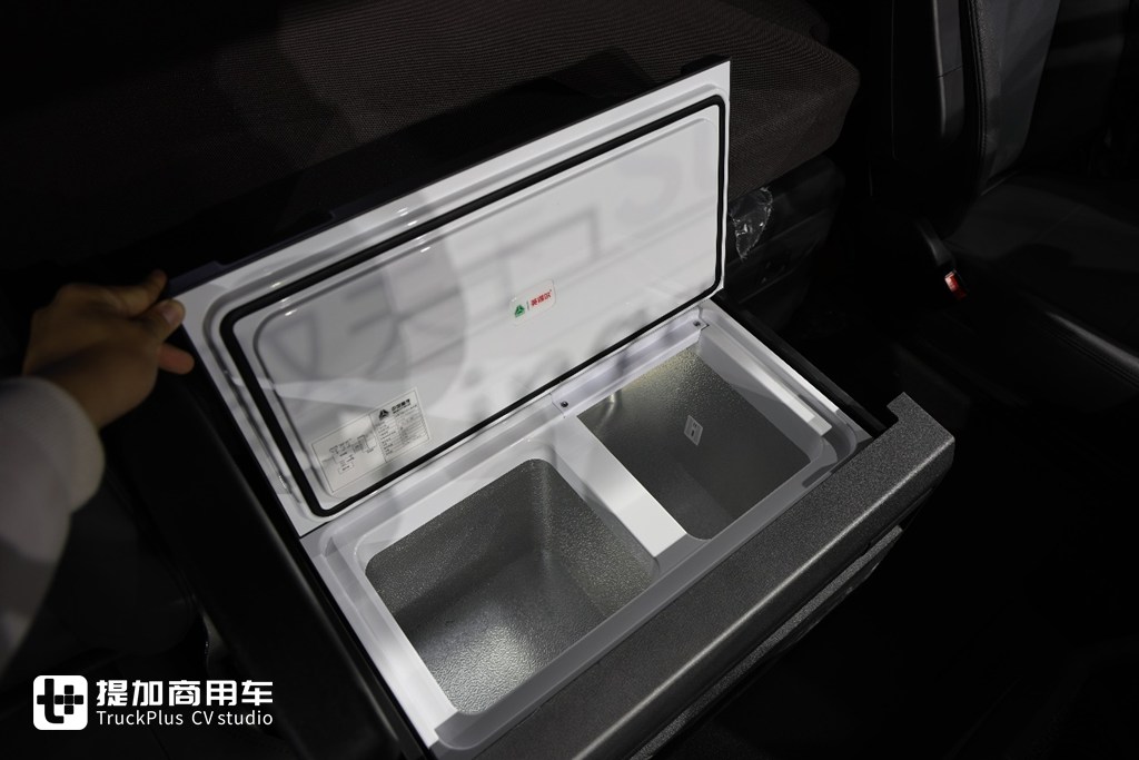 A New Flagship of China’s High-End Heavy Trucks: Sinotruk Howo KS Is Here – Live Review Uncovers Its Strengths