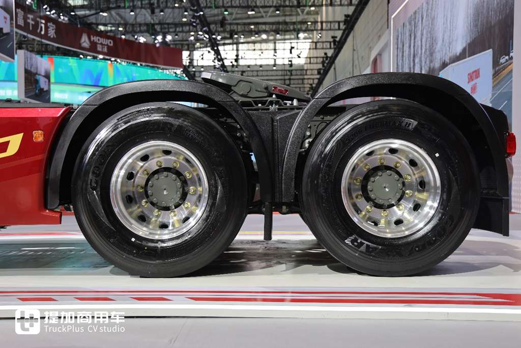 A New Flagship of China’s High-End Heavy Trucks: Sinotruk Howo KS Is Here – Live Review Uncovers Its Strengths
