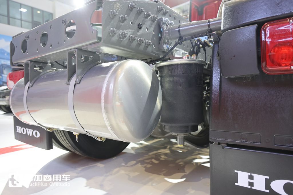 A New Flagship of China’s High-End Heavy Trucks: Sinotruk Howo KS Is Here – Live Review Uncovers Its Strengths