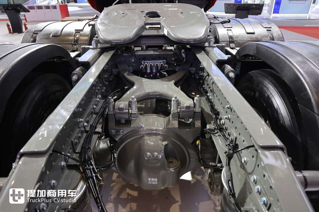 A New Flagship of China’s High-End Heavy Trucks: Sinotruk Howo KS Is Here – Live Review Uncovers Its Strengths