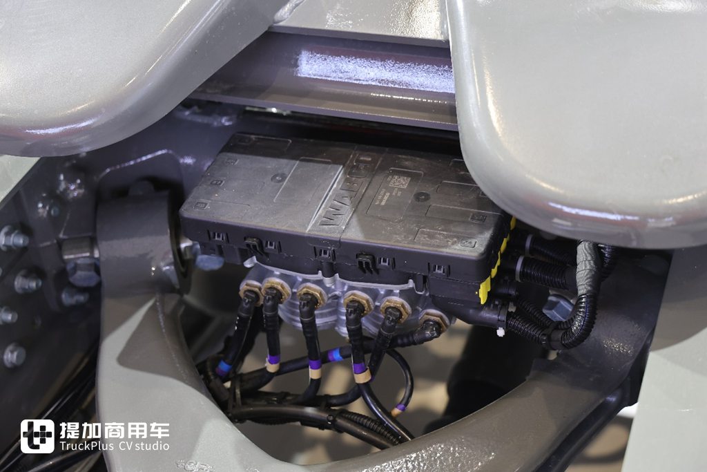 A New Flagship of China’s High-End Heavy Trucks: Sinotruk Howo KS Is Here – Live Review Uncovers Its Strengths