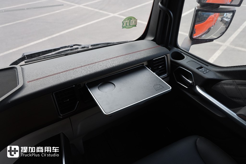 Sitrak G7S Plateau Version Dump Truck: Equipped with 580HP MAN Engine & Ultra-Comfortable Interior – A Live Review