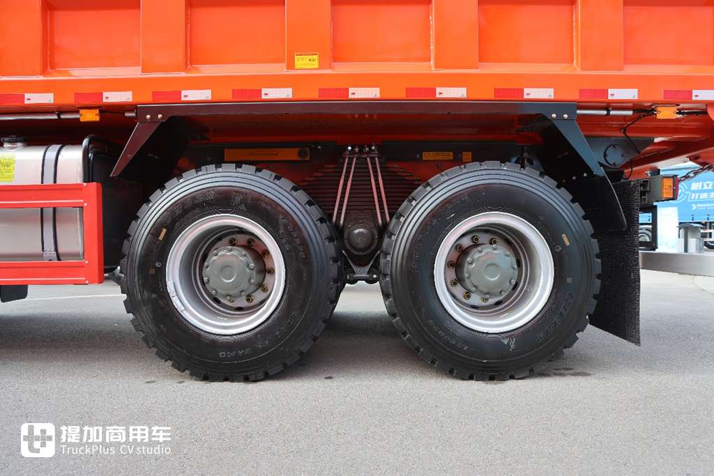 Sitrak G7S Plateau Version Dump Truck: Equipped with 580HP MAN Engine & Ultra-Comfortable Interior – A Live Review