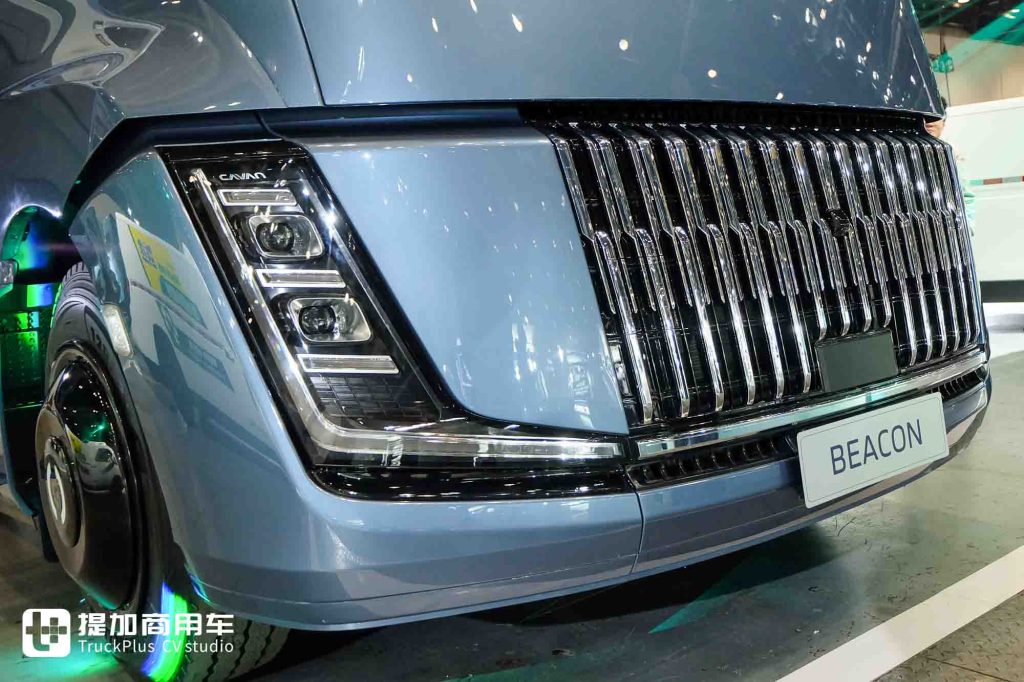 China’s First Mass-Produced Liquid Hydrogen Heavy Truck! Wedge-Shaped Body + RV-Grade Living Cabin: A Live Review of Foton Cavan BEACON Liquid Hydrogen Heavy Truck