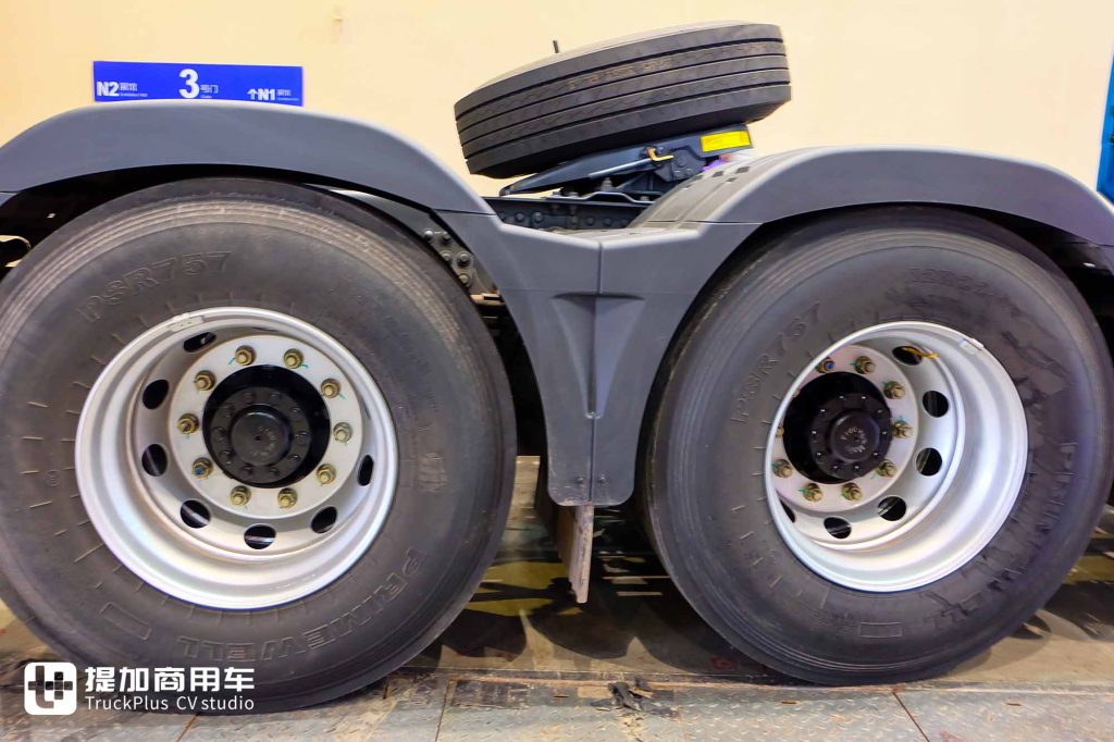 Continuing the Tianlong Legacy? Dongfeng KH Debuts on an All-New Platform – Live Review Reveals What’s Different!