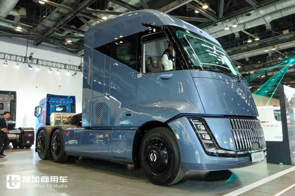 China’s First Mass-Produced Liquid Hydrogen Heavy Truck! Wedge-Shaped Body + RV-Grade Living Cabin: A Live Review of Foton Cavan BEACON Liquid Hydrogen Heavy Truck