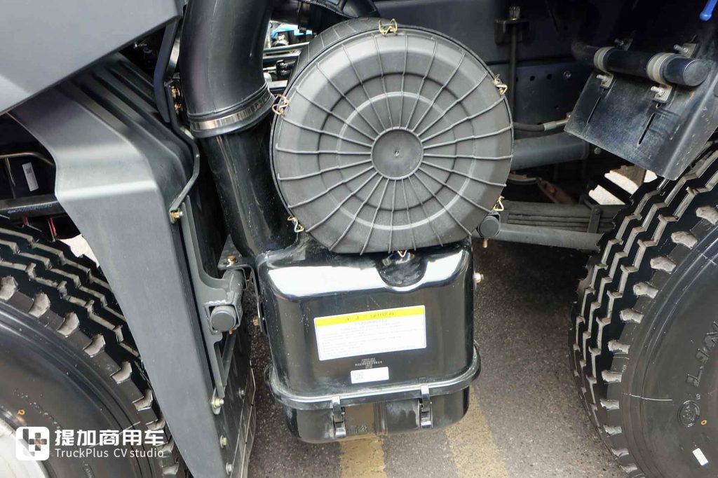 Built for High-Altitude Heavy-Duty Dump Work? 600 HP + Flat-Floor Cab — This Chenglong HK Delivers Serious Power!