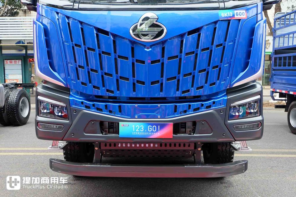 Built for High-Altitude Heavy-Duty Dump Work? 600 HP + Flat-Floor Cab — This Chenglong HK Delivers Serious Power!