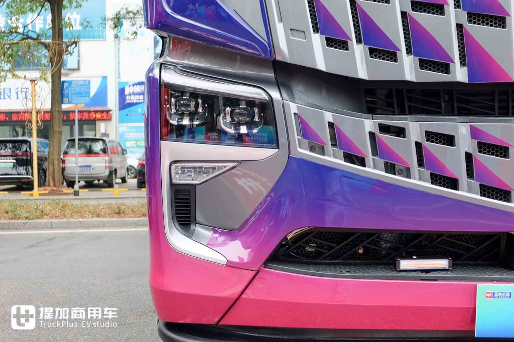 Dragon Spirit Powers Chinese Truck Culture! Modified Chenglong HK Makes a Striking Debut – Custom Parts Elevate Its Dominance!