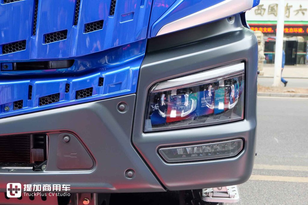 Built for High-Altitude Heavy-Duty Dump Work? 600 HP + Flat-Floor Cab — This Chenglong HK Delivers Serious Power!